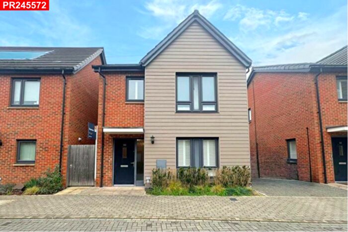 3 Bedroom Terraced House To Rent In Reed Street, Woking, GU22