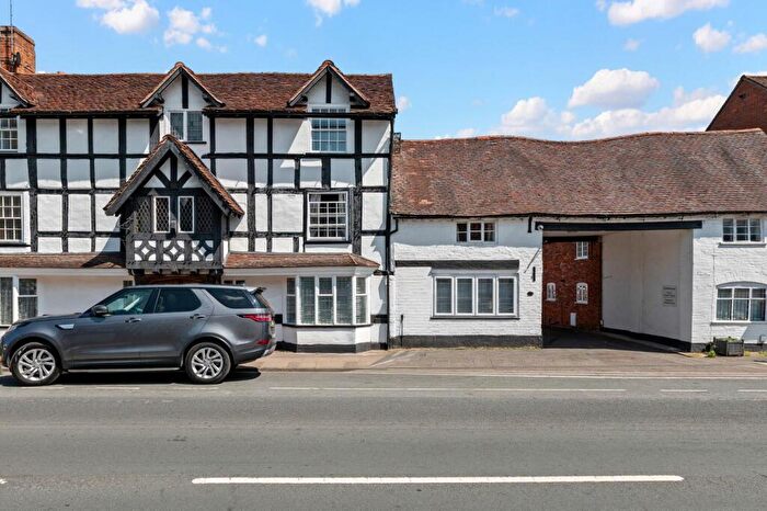 3 Bedroom Character Property For Sale In High Street, Henley-in-Arden, B95