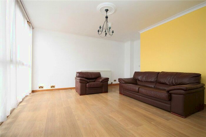 3 Bedroom Terraced House To Rent In Linstead Way, Southfields, SW18