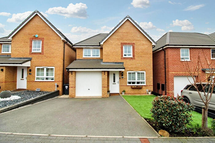 3 Bedroom Detached House For Sale In Dearne Hall Park, Barugh Green, Barnsley, S75
