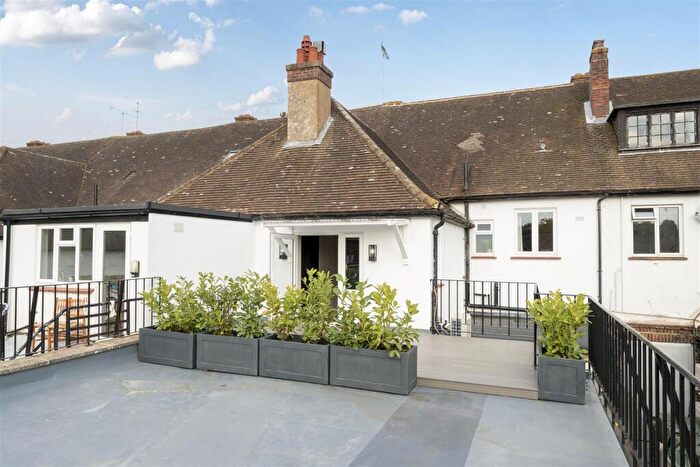 2 Bedroom Apartment To Rent In Ockham Road South, East Horsley, KT24
