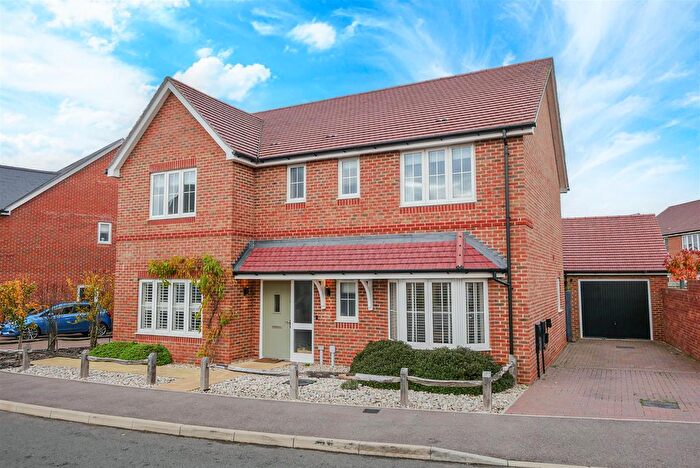 4 Bedroom Detached House For Sale In Triggs Mead, Benson, OX10