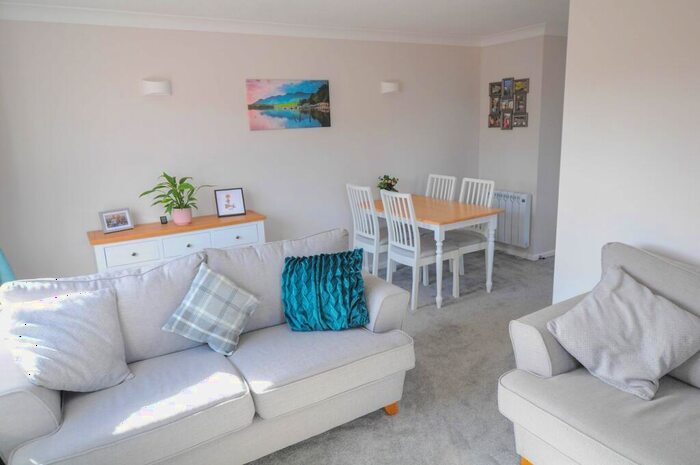 1 Bedroom Apartment For Sale In Allenview Road, Wimborne, BH21