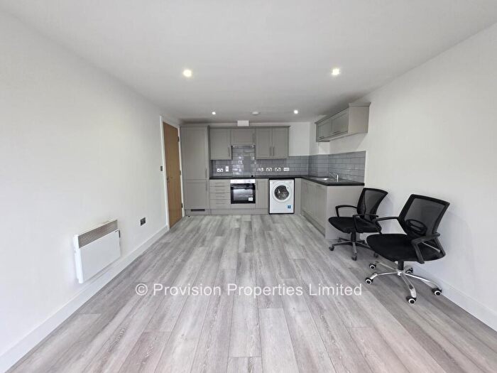 3 Bedroom Flat To Rent In Holborn Central, Hyde Park, Leeds, LS6