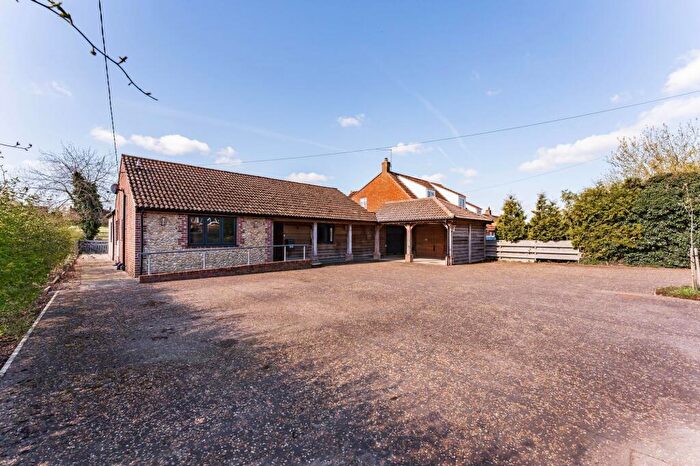 5 Bedroom Detached Bungalow For Sale In Blacksmiths Lane, Hindringham, NR21