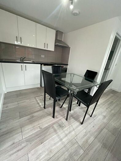 1 Bedroom Detached House To Rent In Exeter Road, Ponders End, Enfield, EN3