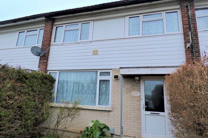 3 Bedroom Terraced House To Rent In Common Road, Langley, SL3