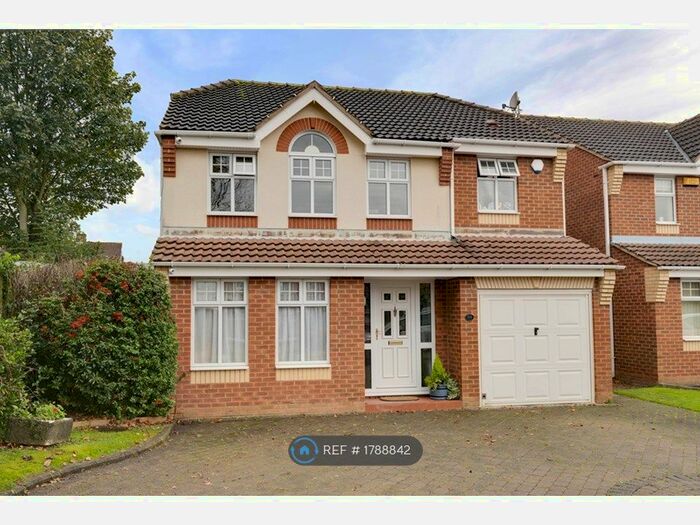 4 Bedroom Detached House To Rent In New Meadows, Rotherham, S62