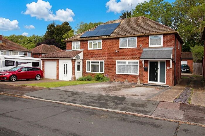 3 Bedroom Semi-detached House For Sale In Harvey Road, Willesborough, TN24