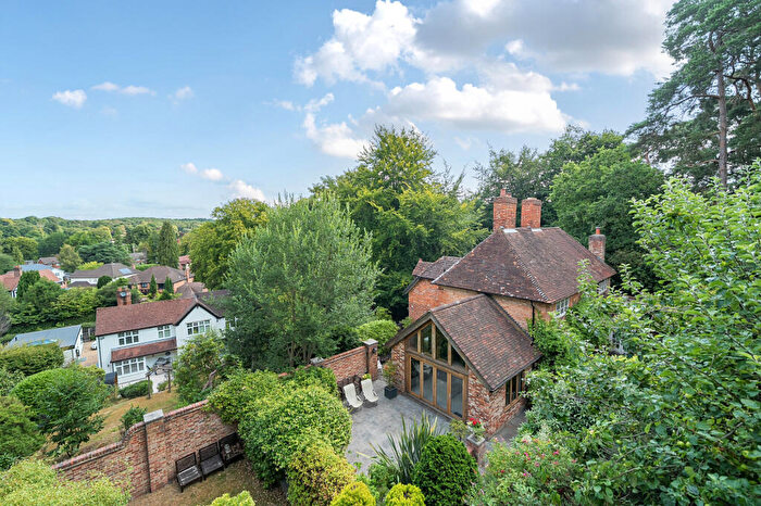 4 Bedroom Detached House For Sale In Church Hill, Camberley, GU15