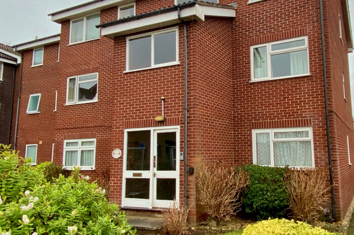 2 Bedroom Apartment To Rent In Claydon Court, Caversham, Reading, RG4