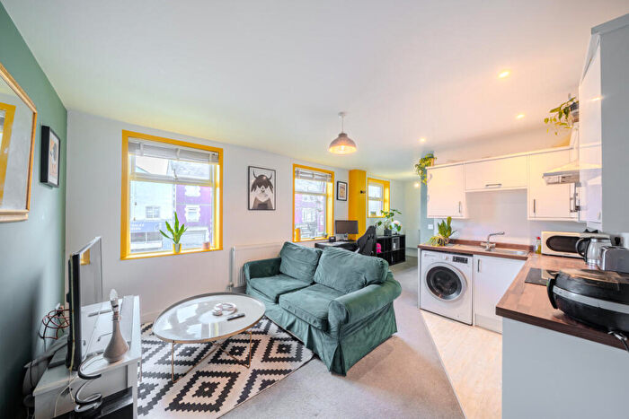 1 Bedroom Apartment For Sale In Fishponds Road, Bristol, BS5