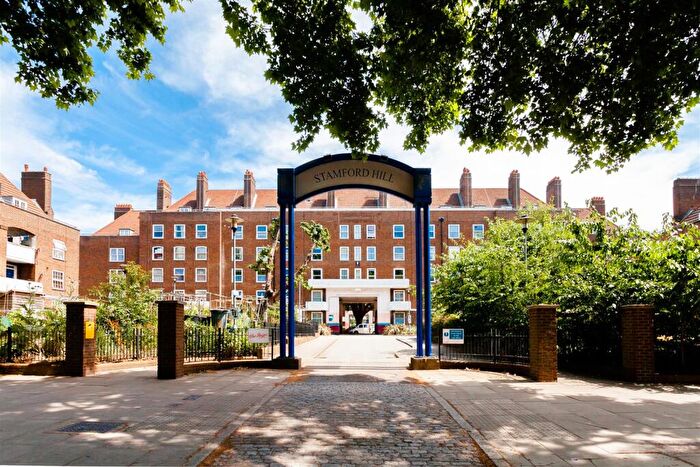 2 Bedroom Flat To Rent In Malvern House, Stamford Hill, London, N16