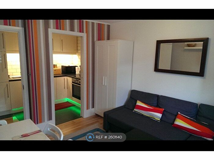 2 Bedroom Flat To Rent In Conistone Way, London, N7