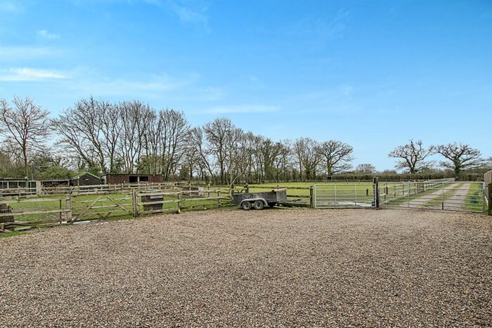 3 Bedroom Detached Bungalow For Sale In Keeling Hall Road, Foulsham, Dereham, NR20