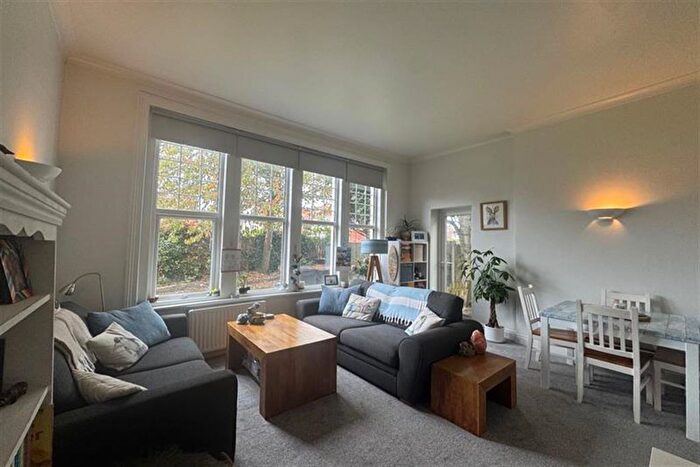 2 Bedroom Flat To Rent In Arnewood House, BH6