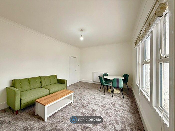 1 Bedroom Flat To Rent In Fairfield Street, London, SW18