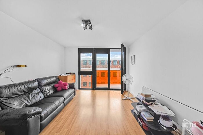1 Bedroom Flat For Sale In Azura Court, Warton Road, London, E15