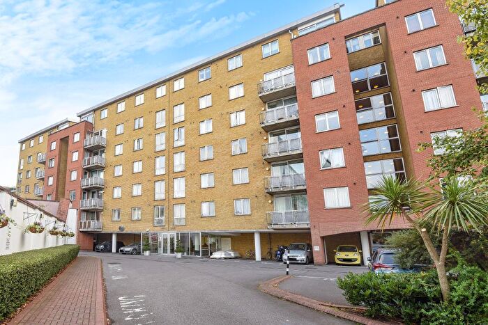 3 Bedroom Flat To Rent In Regent Court, St Johns Wood, NW8