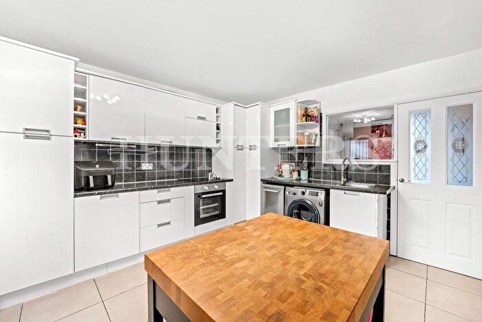 3 Bedroom Property For Sale In St. Ann's Road, London, N15
