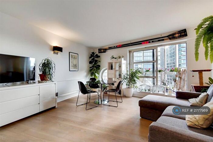 2 Bedroom Flat To Rent In Cascades Tower, London, E14
