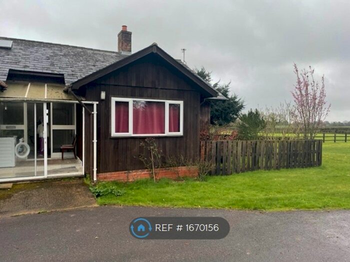 3 Bedroom Flat To Rent In Kingwood House, Lambourn Woodlands, Hungerford, RG17