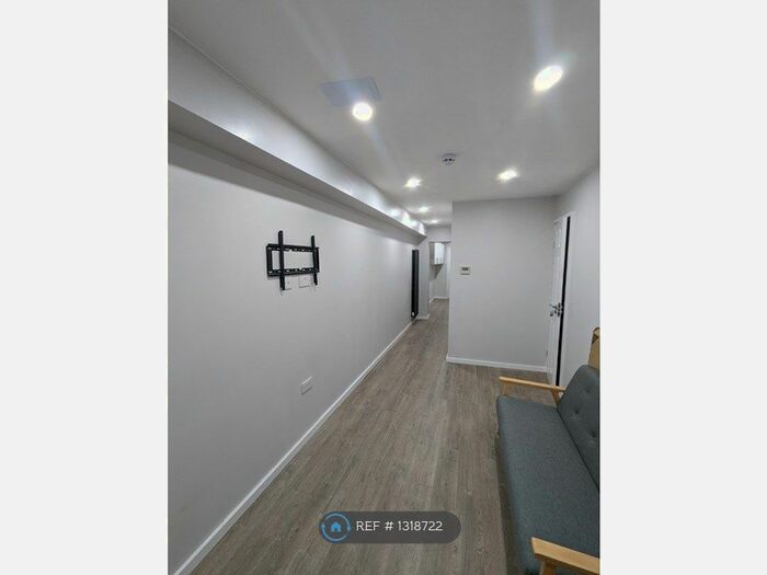 1 Bedroom Flat To Rent In Red Lane, Coventry, CV6