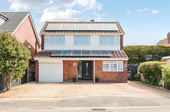 4 Bedroom Detached House For Sale In Seaton Road, Highcliffe, Christchurch, BH23