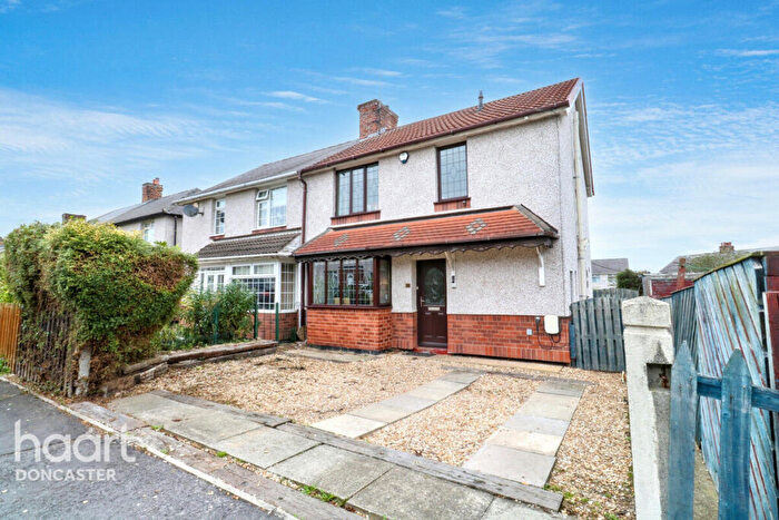 3 Bedroom Semi-Detached House For Sale In Grosvenor Road, Woodlands, Doncaster, DN6