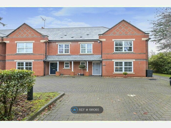 3 Bedroom End Of Terrace House To Rent In Spinney Row, London Colney, St. Albans, AL2