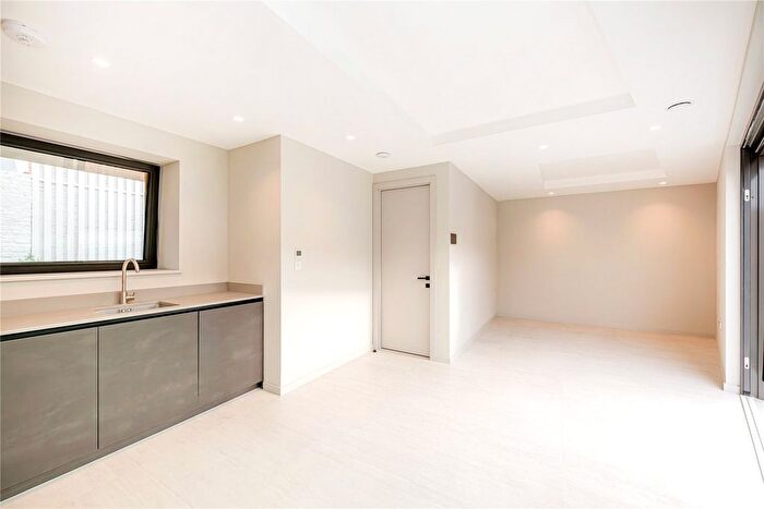 4 Bedroom Terraced House To Rent In Rigeley Mews, London, NW10