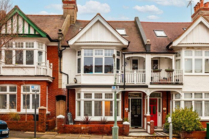 2 Bedroom Flat For Sale In Glendale Road, Hove, BN3