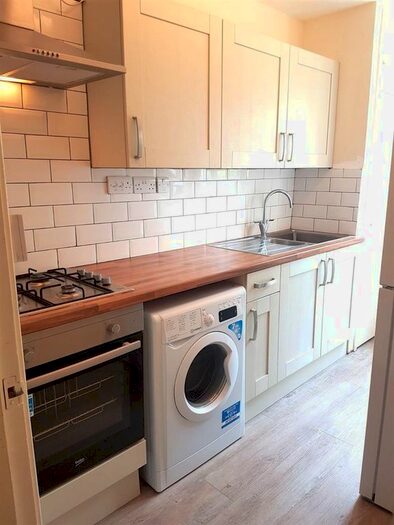 2 Bedroom Flat To Rent In Byron Way, Northolt, Middlesex, UB5