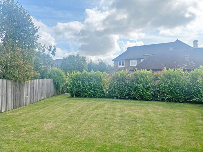 2 Bedroom Apartment For Sale In Winchester Road, Four Marks, Alton, Hampshire, GU34