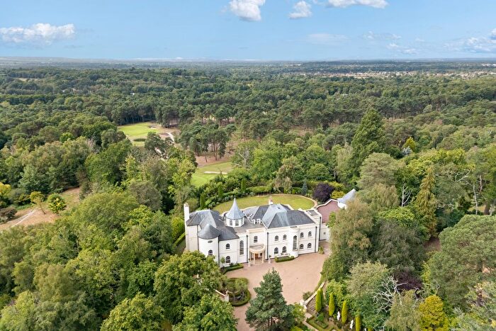 8 Bedroom Detached House For Sale In St George's Hill, Surrey, Surrey, KT13
