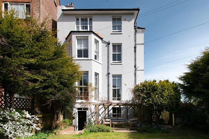 2 Bedroom Flat For Sale In Pevensey Road, St. Leonards-On-Sea, TN38
