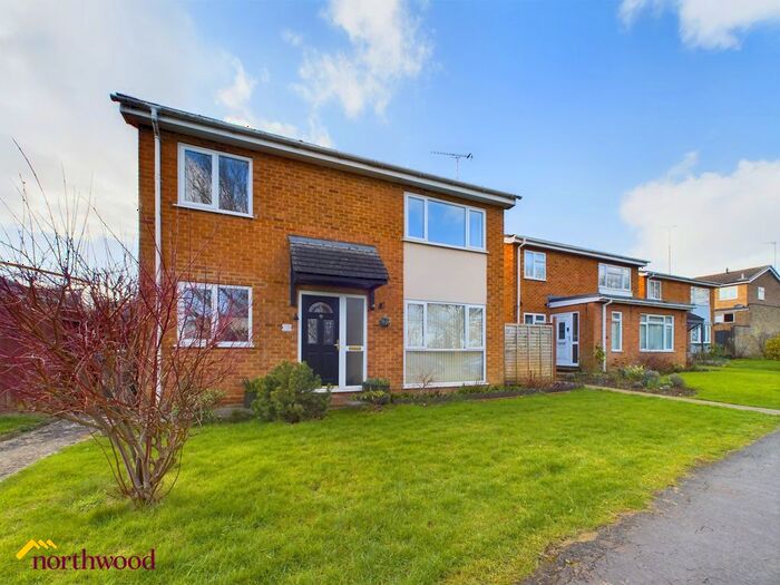 3 Bedroom Detached House To Rent In Bankside, Banbury, OX16