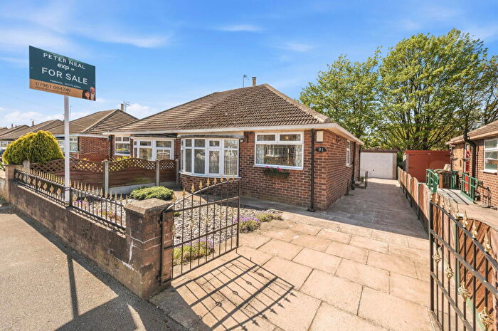 2 Bedroom Semi-Detached Bungalow For Sale In Lulworth Avenue, Leeds, LS15