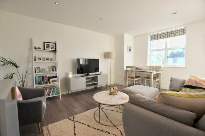 1 Bedroom Apartment To Rent In Ewell Road, Surbiton, KT6