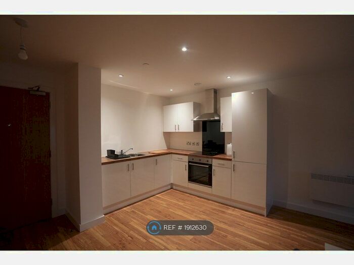1 Bedroom Flat To Rent In Michigan Point Tower D, Salford, M50
