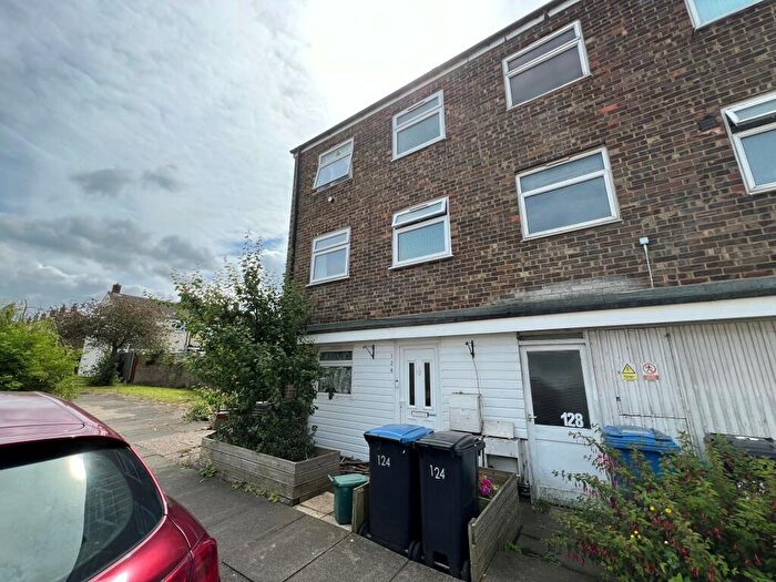 3 Bedroom Maisonette To Rent In Rivermill, Harlow, CM20