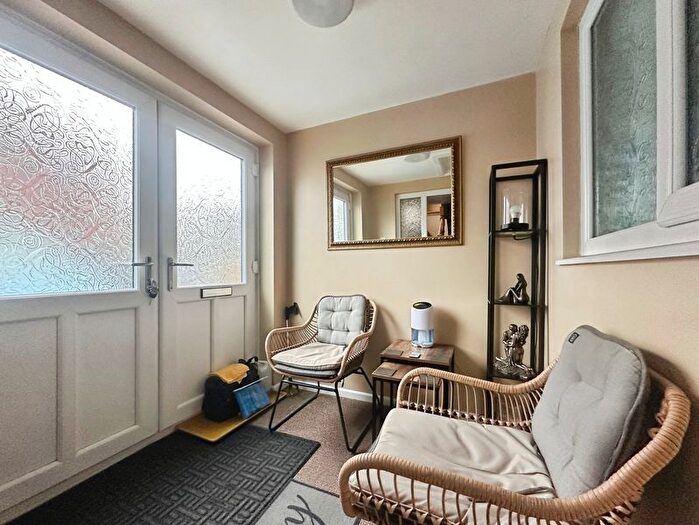 2 Bedroom Maisonette For Sale In Beech Street, Bury, BL9