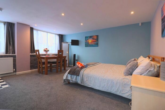 1 Bedroom Flat To Rent In Faldo Close, Abbeymead, Gloucester, GL4