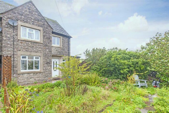 3 Bedroom End Of Terrace House For Sale In Dale View, Litton, Buxton, SK17