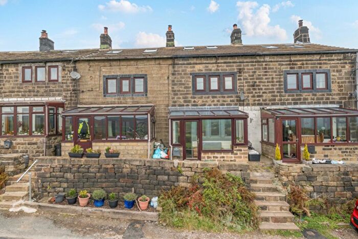 2 Bedroom Cottage For Sale In Dry Soil, Blackshaw Head, HX7