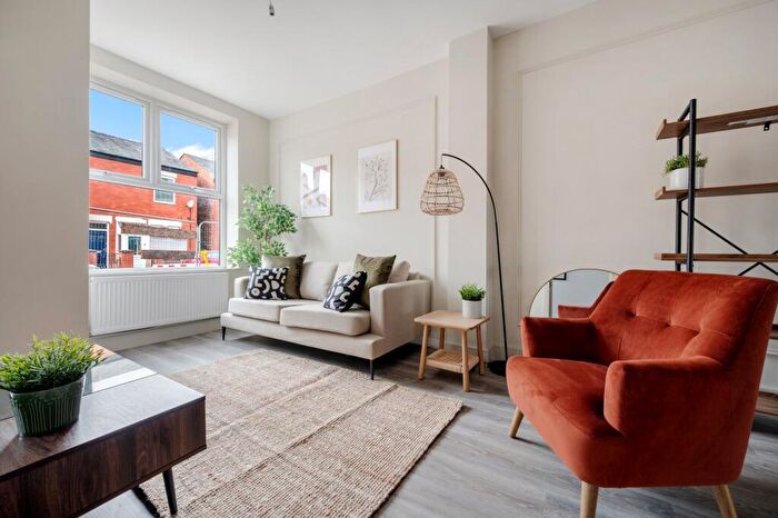 3 Bedroom End Of Terrace House For Sale In Florist Street, Stockport, Greater Manchester, SK3