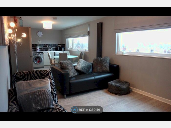 2 Bedroom Flat To Rent In Didsbury, Manchester, M20