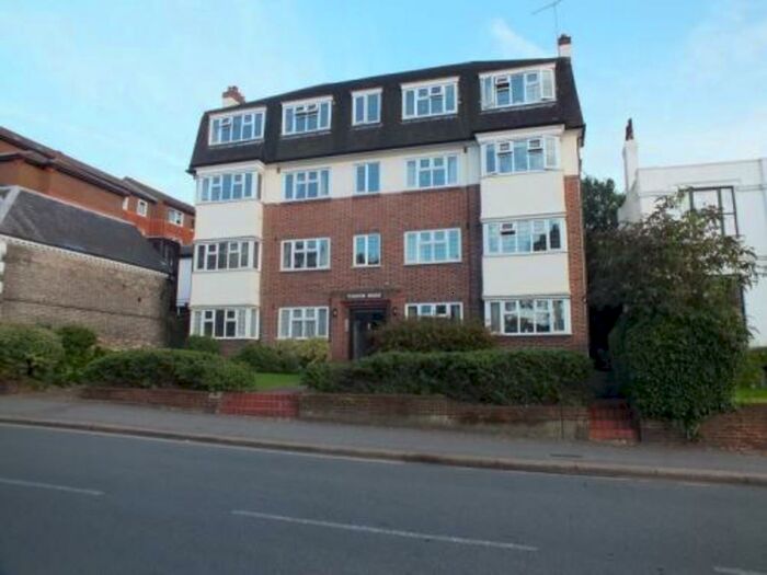 2 Bedroom Apartment To Rent In St Marks Hill, KT6