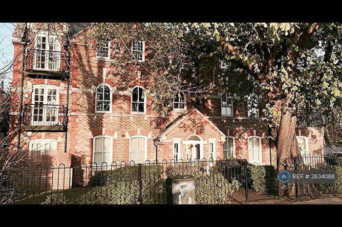 2 Bedroom Flat To Rent In Hetton House, Loughton, IG10