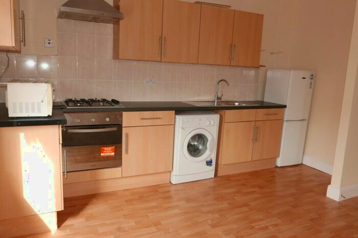 1 Bedroom Flat To Rent In Wetherden Street, London, E17